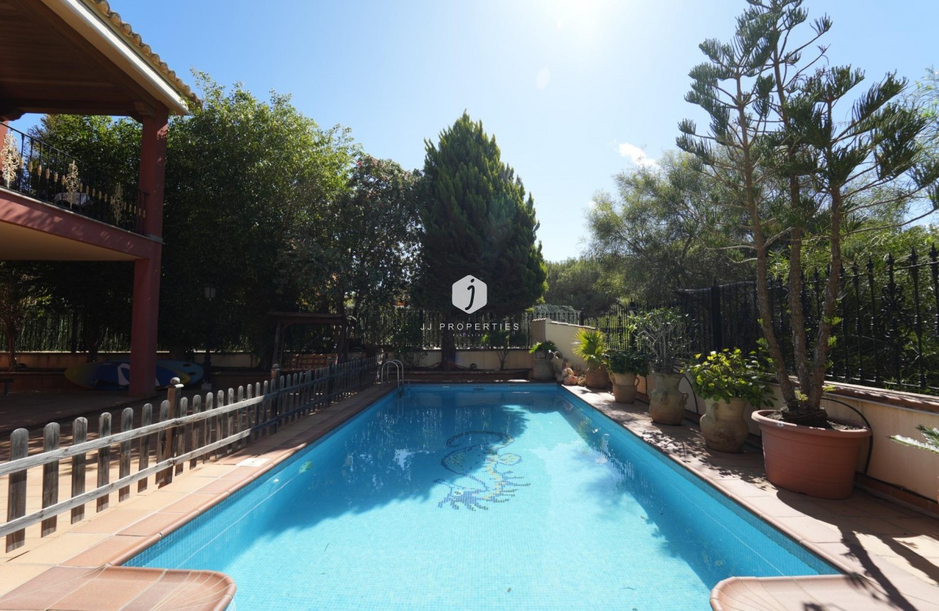 D'occasion - Villa -
Orihuela Costa - Campoamor