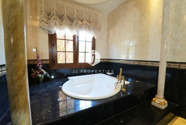 D'occasion - Villa -
Orihuela Costa - Campoamor