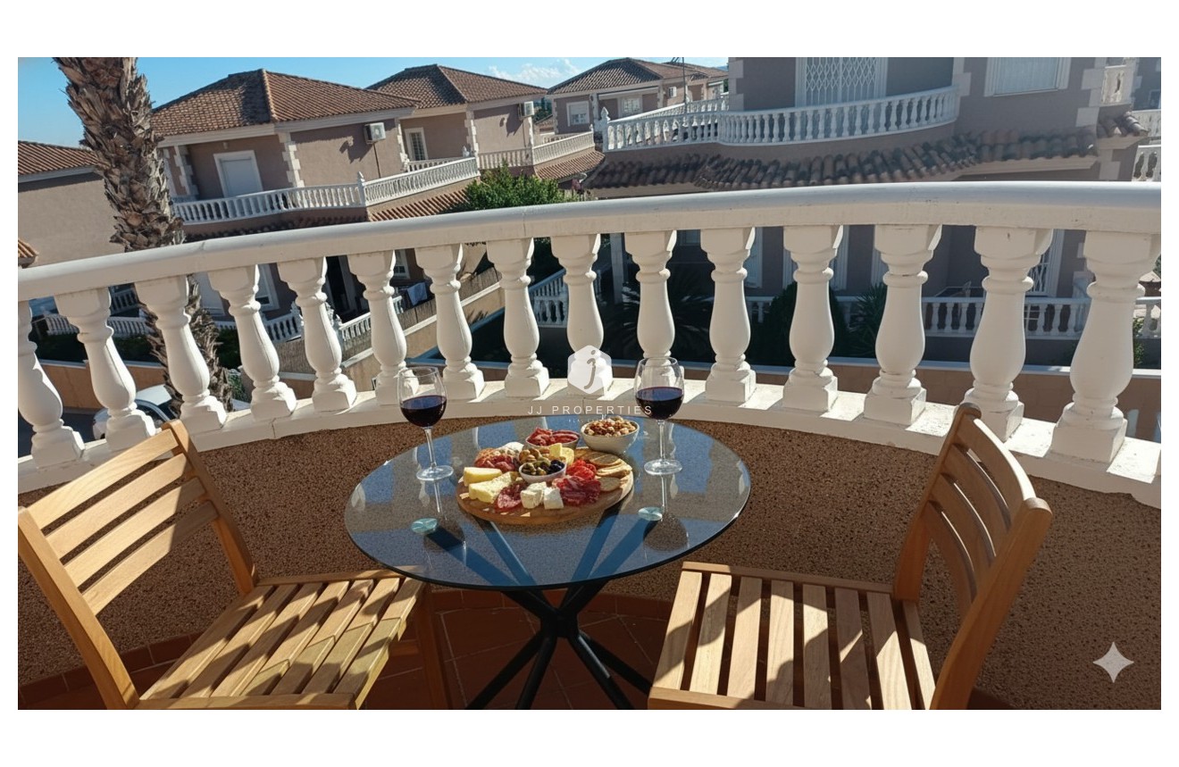 D'occasion - Villa -
Los Altos - Costa Blanca