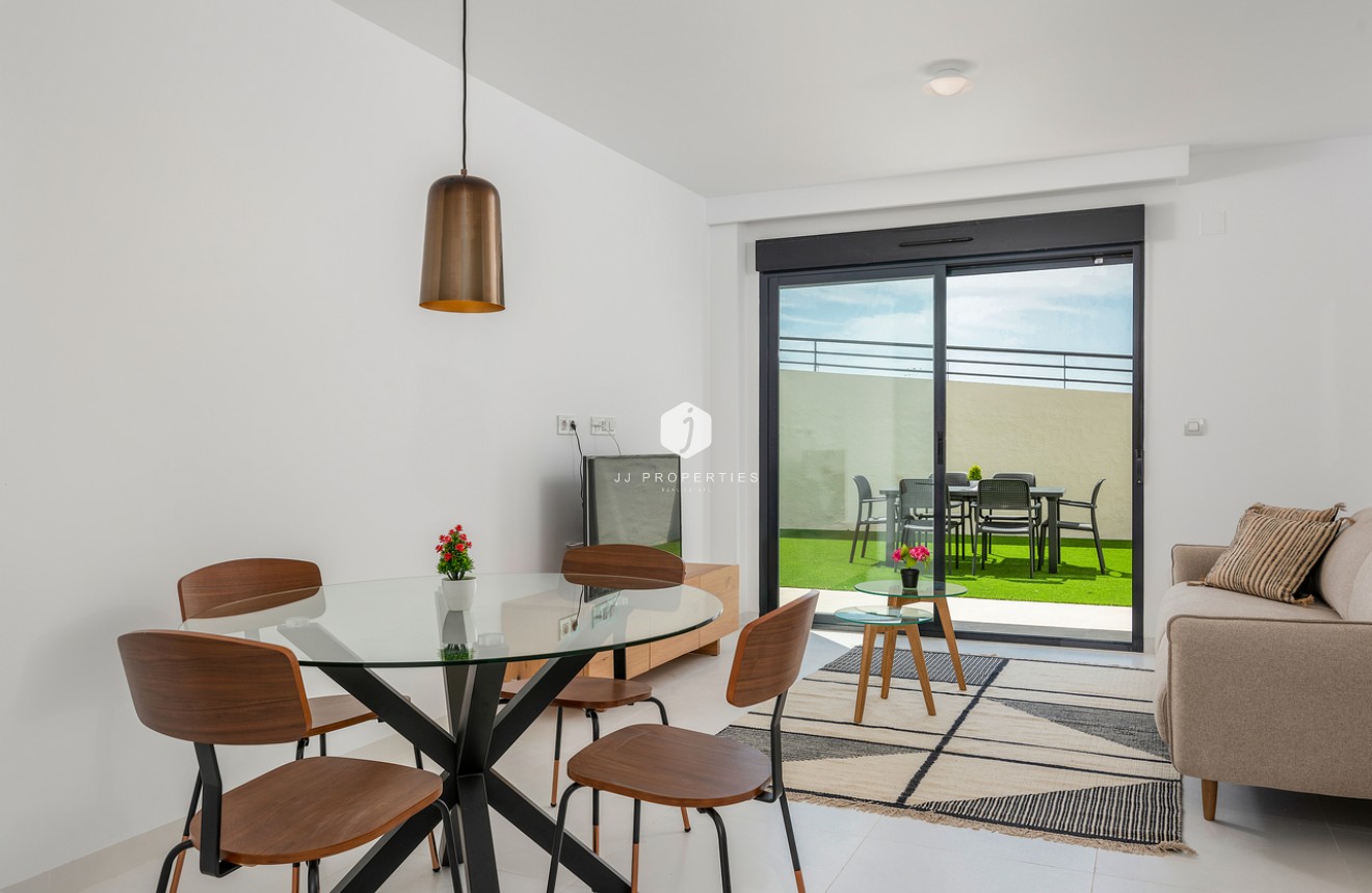 Resale - Apartment / flat -
San Miguel de Salinas - Inland