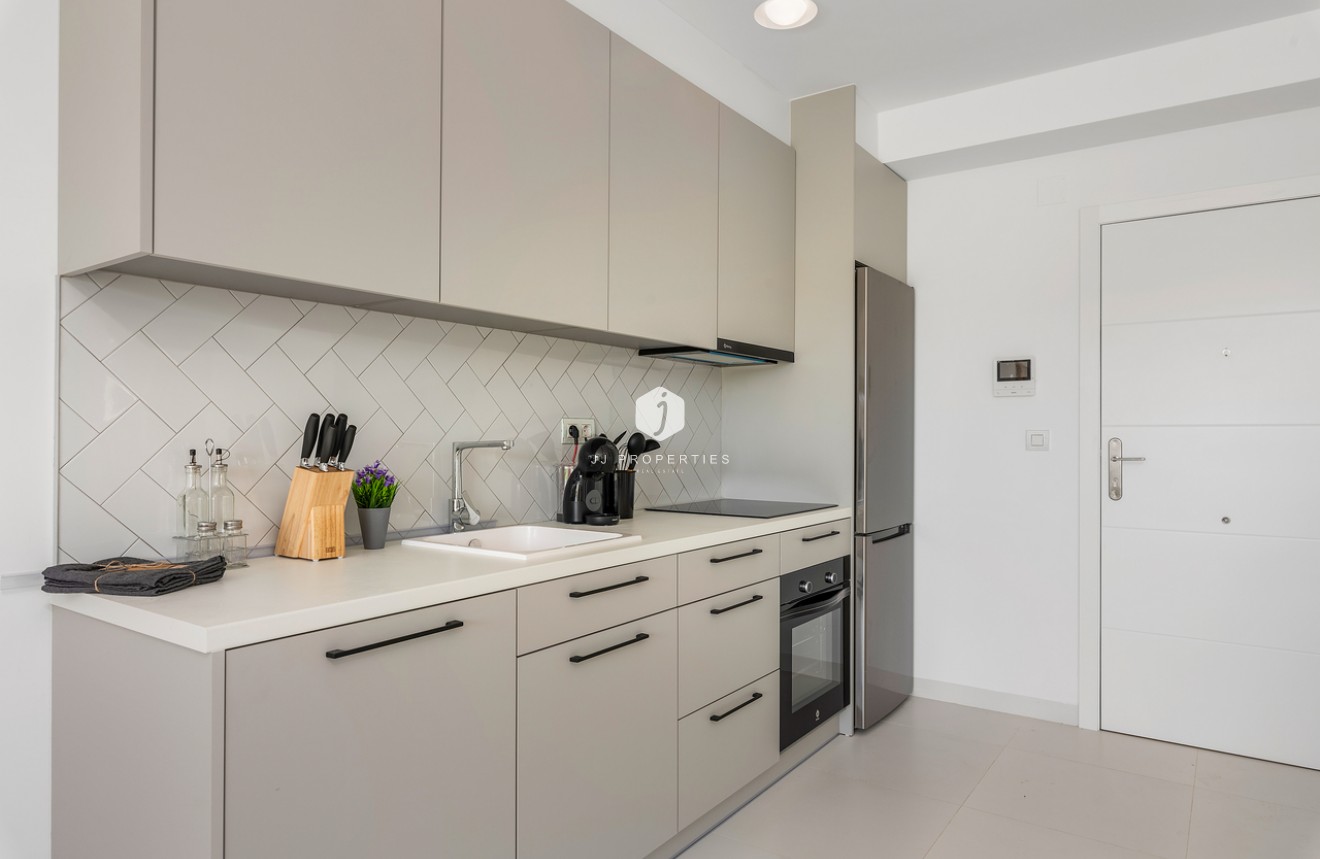 Resale - Apartment / flat -
San Miguel de Salinas - Inland