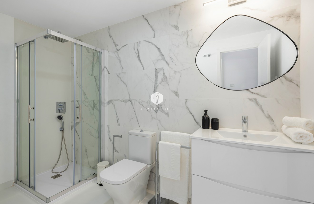 Resale - Apartment / flat -
San Miguel de Salinas - Inland