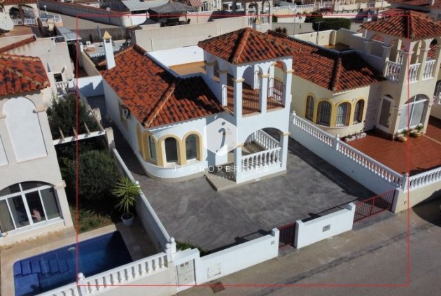 Aus zweiter Hand - Villa -
Algorfa - Inland