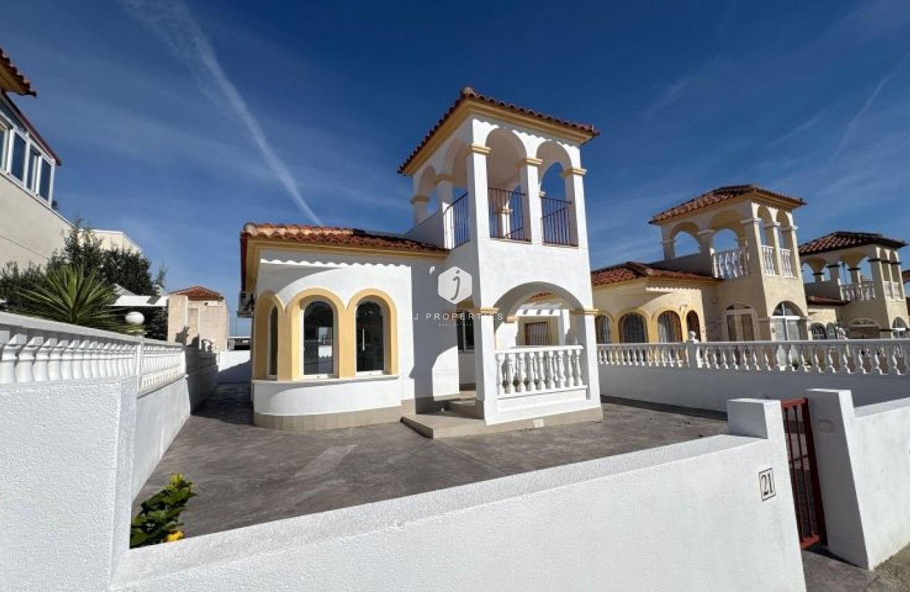 Aus zweiter Hand - Villa -
Algorfa - Inland