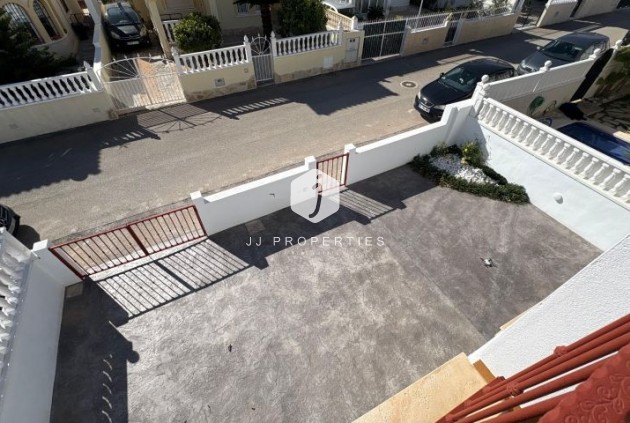 Aus zweiter Hand - Villa -
Algorfa - Inland