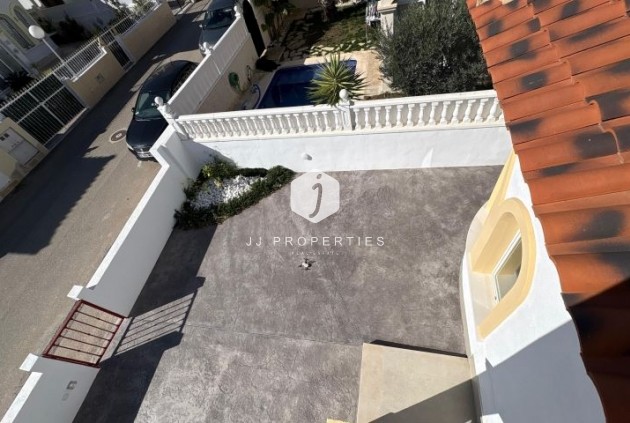 Aus zweiter Hand - Villa -
Algorfa - Inland