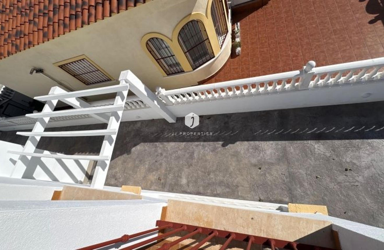 Aus zweiter Hand - Villa -
Algorfa - Inland