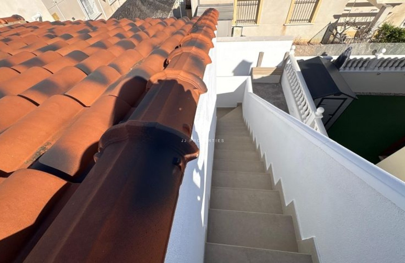 Aus zweiter Hand - Villa -
Algorfa - Inland