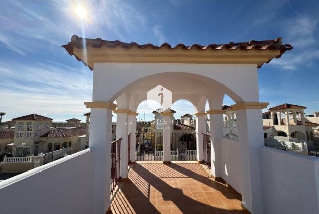 Aus zweiter Hand - Villa -
Algorfa - Inland