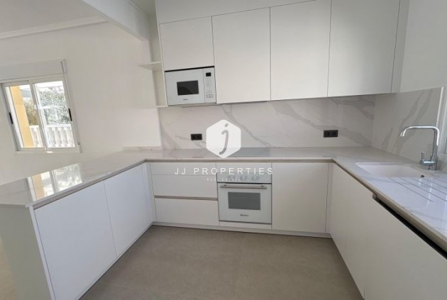 Aus zweiter Hand - Villa -
Algorfa - Inland