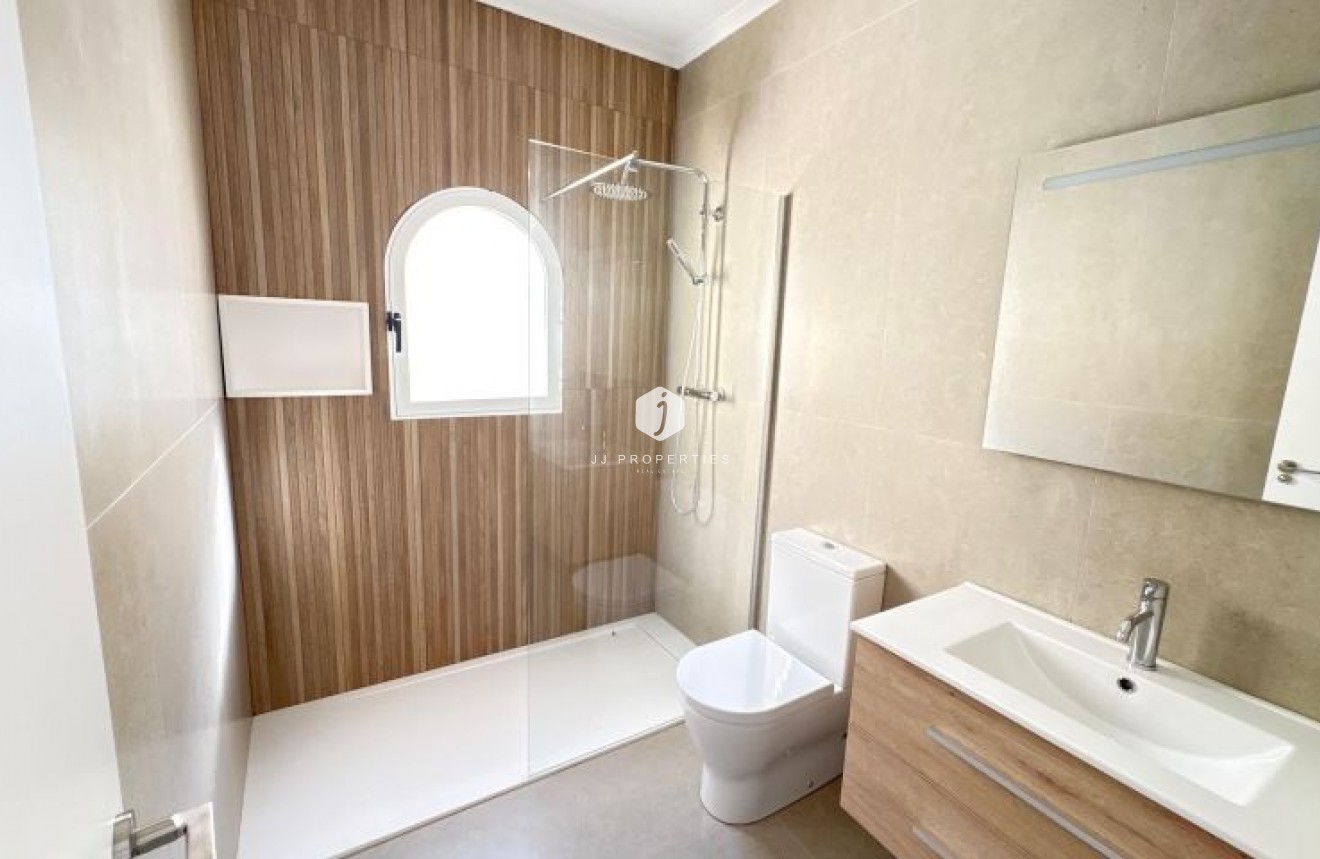 Aus zweiter Hand - Villa -
Algorfa - Inland