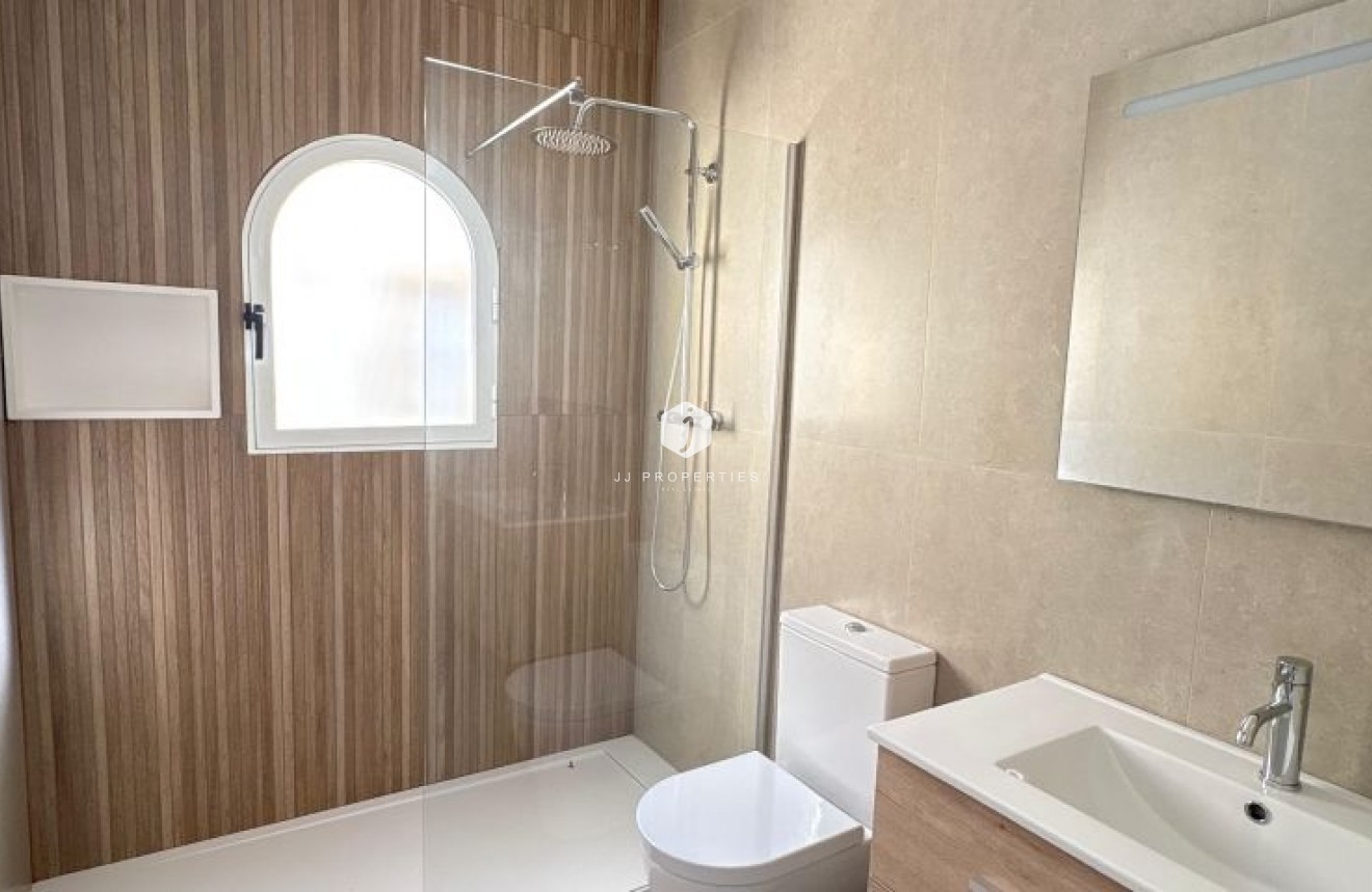 Aus zweiter Hand - Villa -
Algorfa - Inland