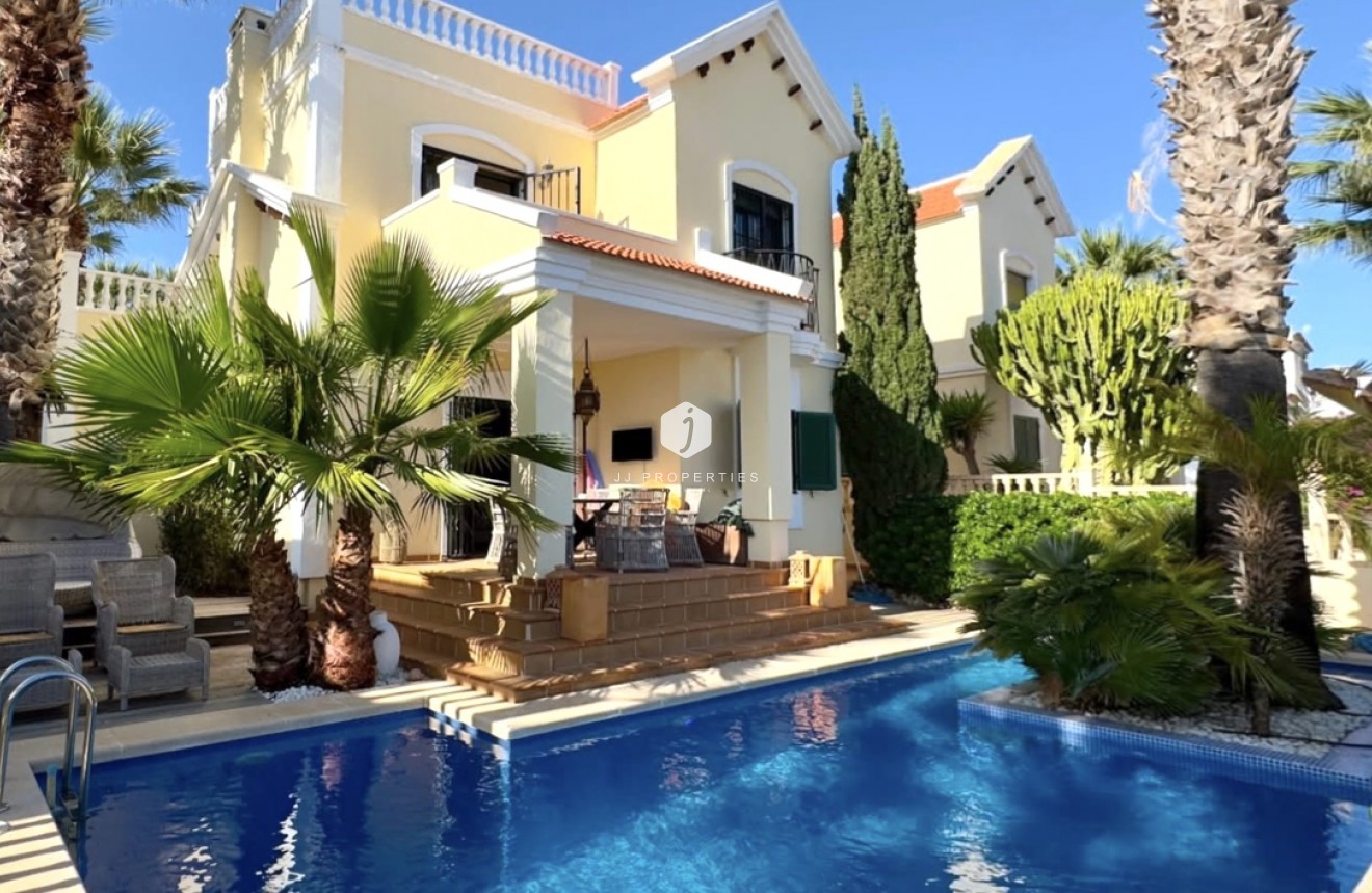 Aus zweiter Hand - Villa -
Orihuela Costa - Los Doses