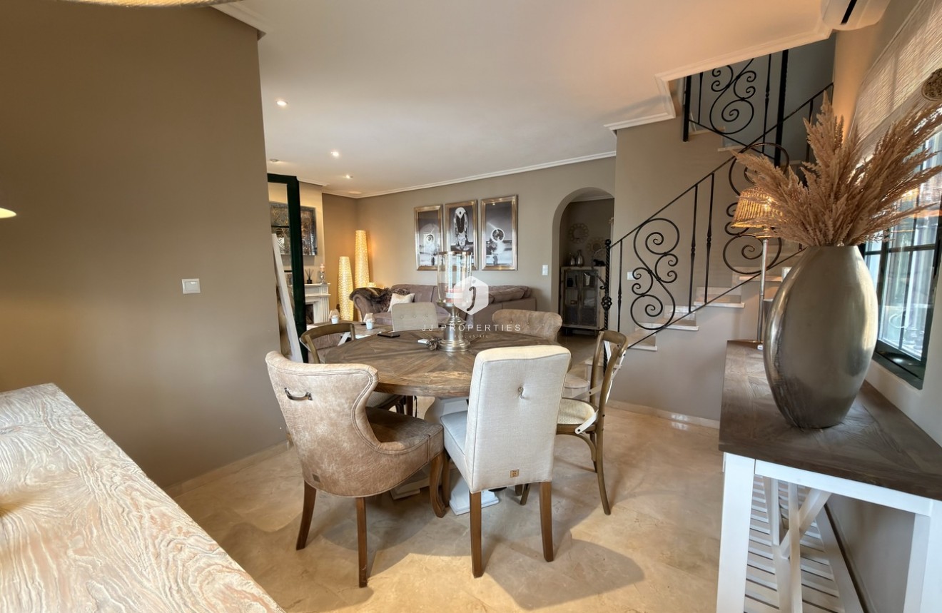 Aus zweiter Hand - Villa -
Orihuela Costa - Los Doses