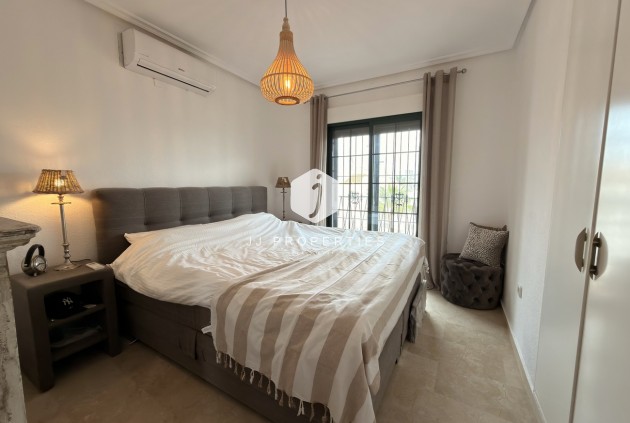 Aus zweiter Hand - Villa -
Orihuela Costa - Los Doses