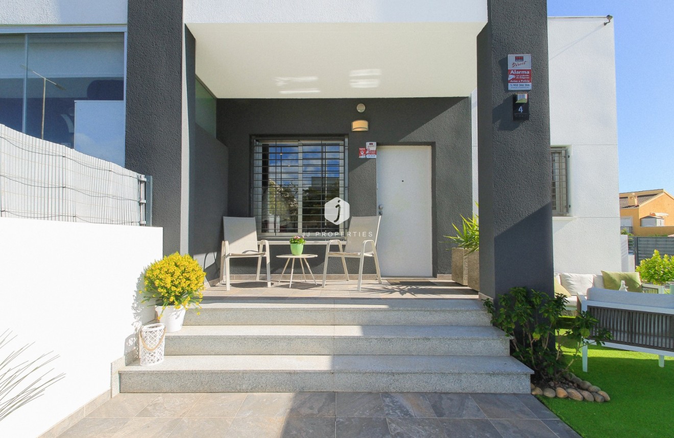 Segunda mano - Chalet -
Torrevieja - Costa Blanca