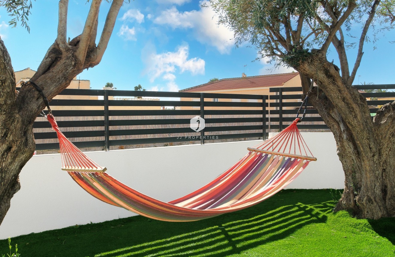 Segunda mano - Chalet -
Torrevieja - Costa Blanca