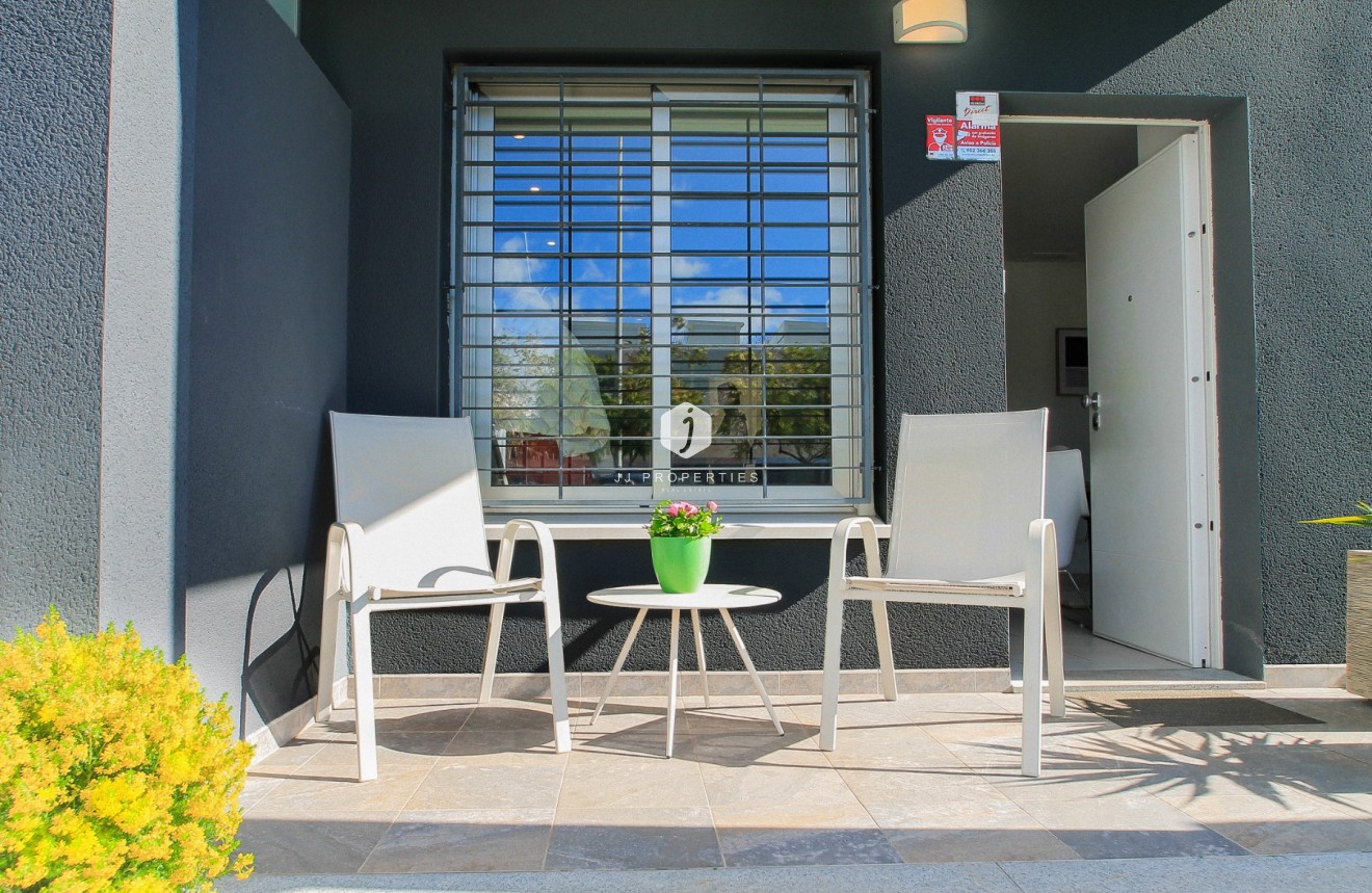 Segunda mano - Chalet -
Torrevieja - Costa Blanca