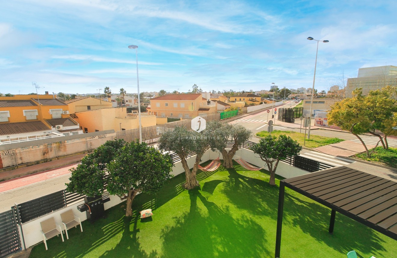 Segunda mano - Chalet -
Torrevieja - Costa Blanca