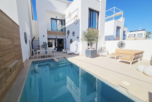 Aus zweiter Hand - Villa -
Benijofar - Benimar