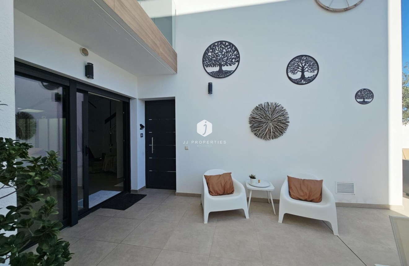 Aus zweiter Hand - Villa -
Benijofar - Benimar