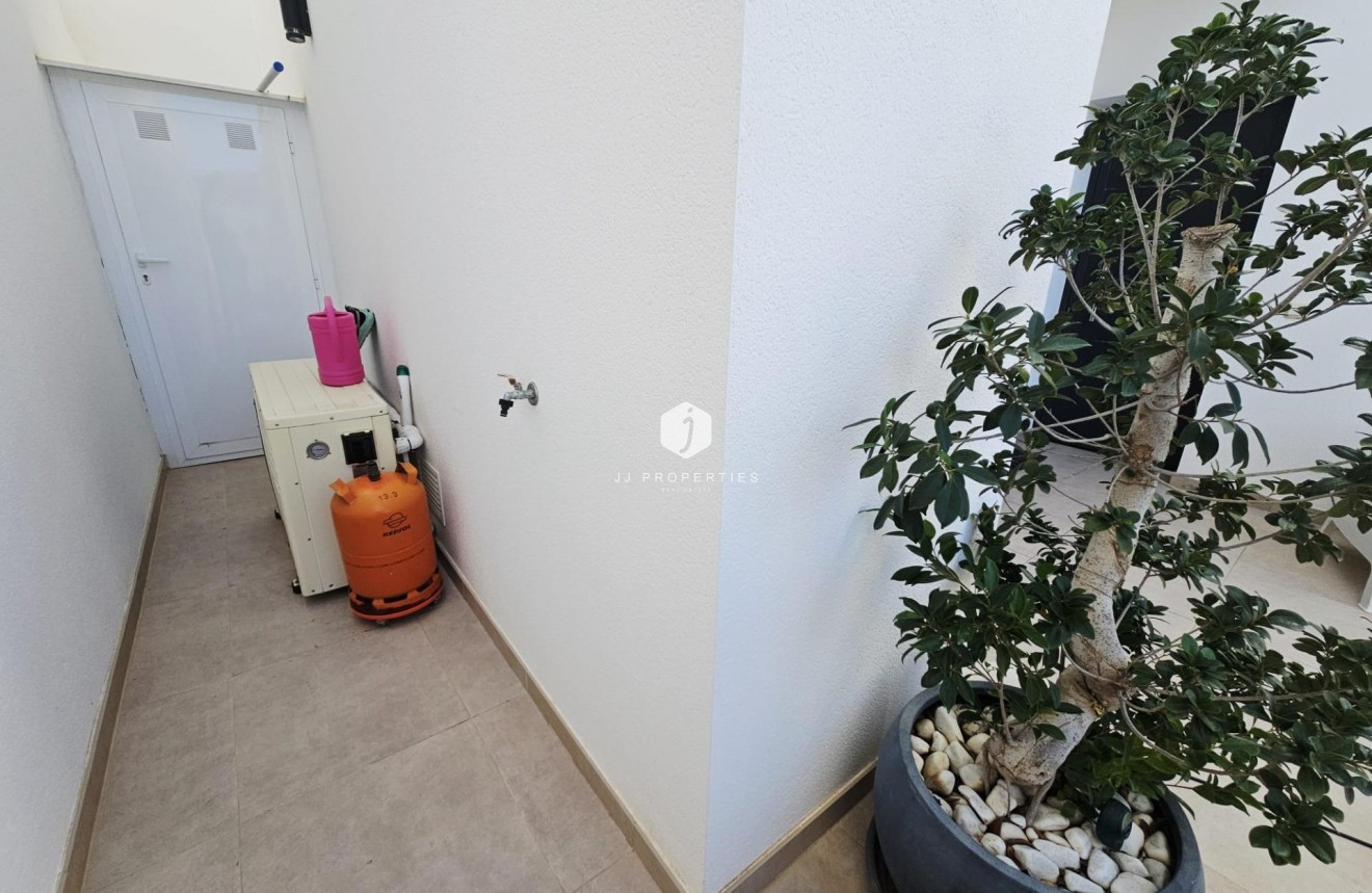 Aus zweiter Hand - Villa -
Benijofar - Benimar