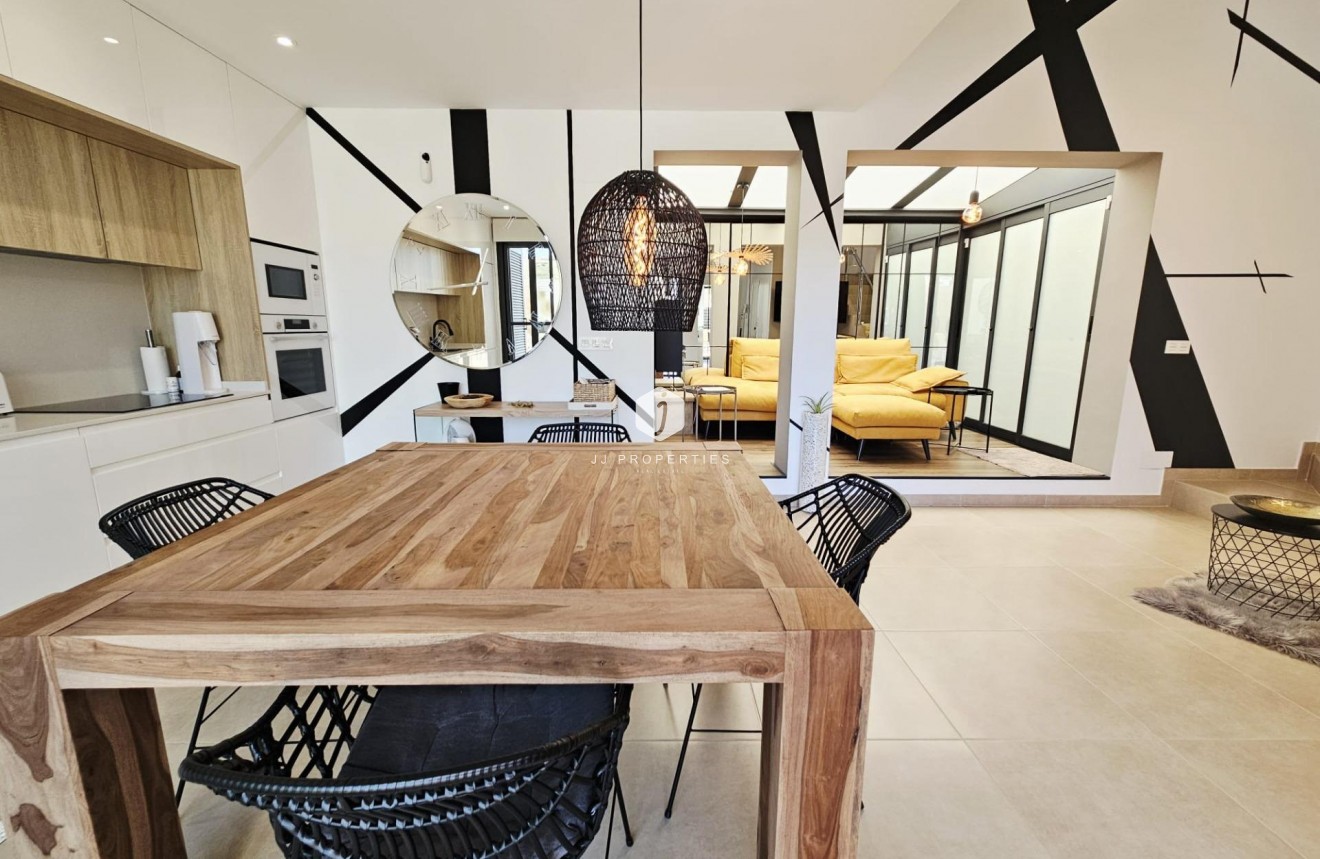 Aus zweiter Hand - Villa -
Benijofar - Benimar