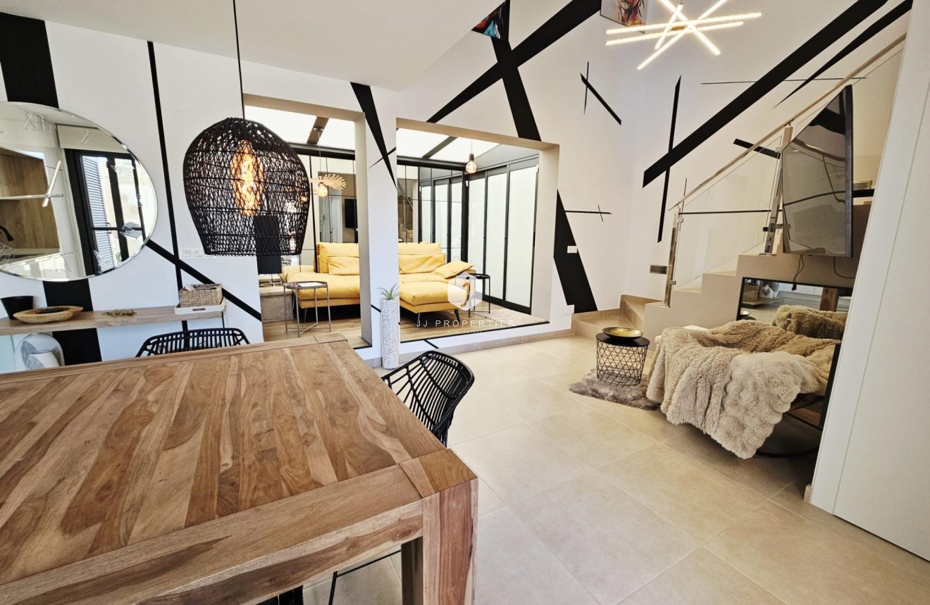 Aus zweiter Hand - Villa -
Benijofar - Benimar