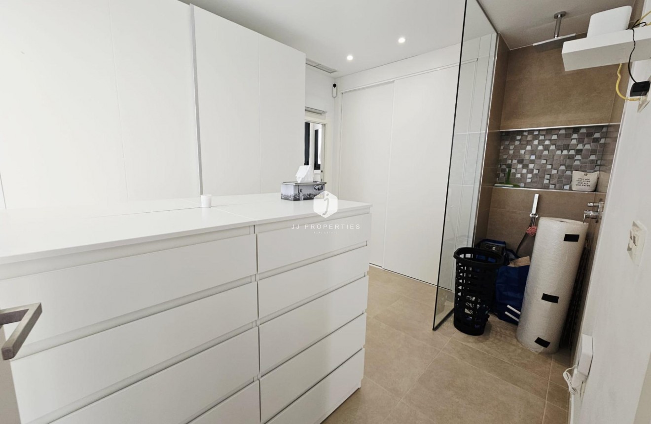 Aus zweiter Hand - Villa -
Benijofar - Benimar