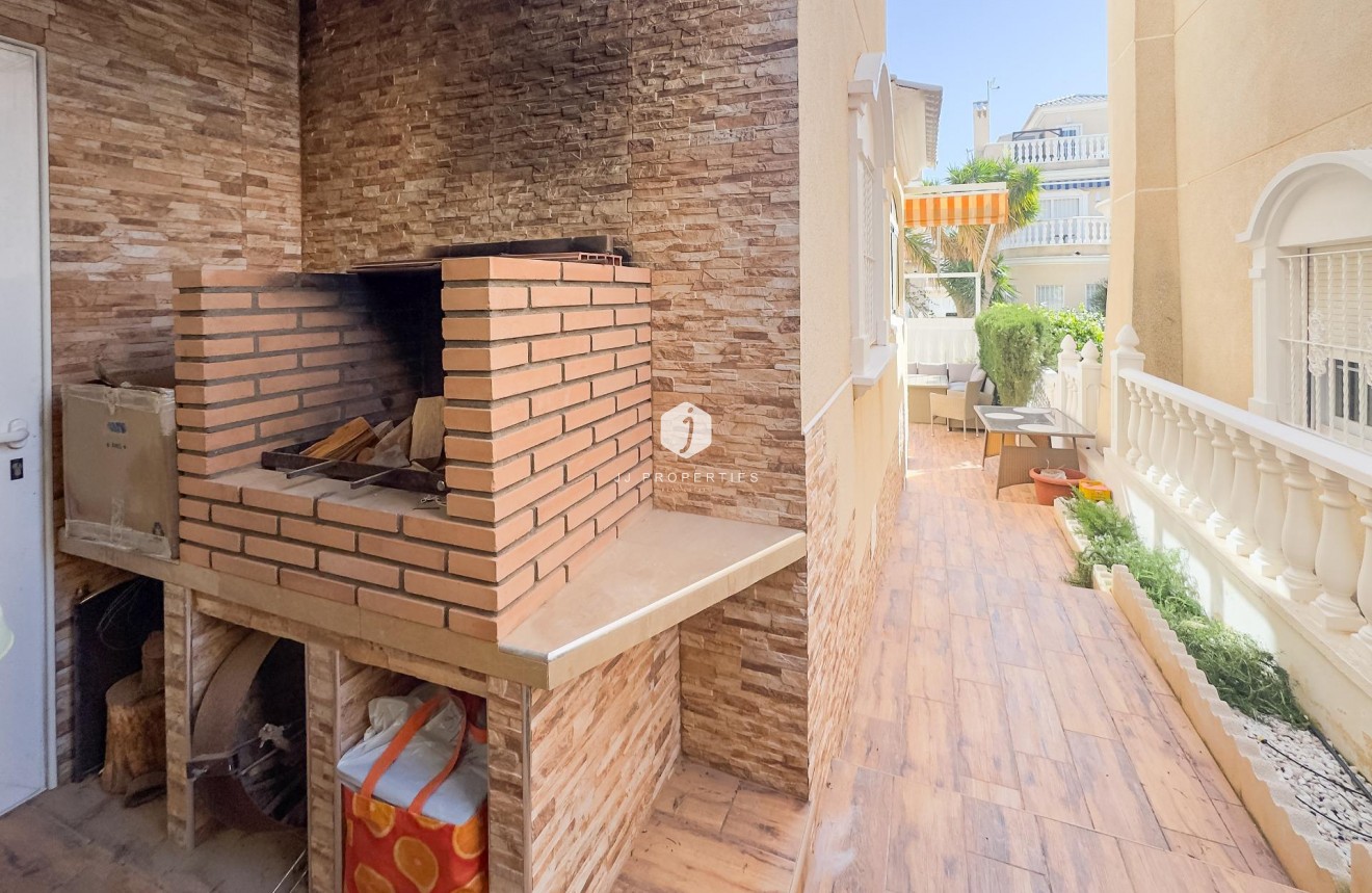 Segunda mano - Villa -
Orihuela Costa - Los Almendros-la Florida