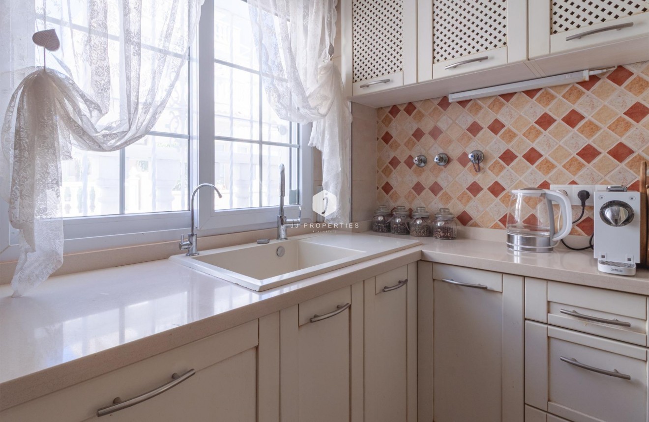 Segunda mano - Villa -
Orihuela Costa - Los Almendros-la Florida