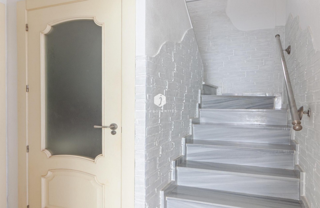 Segunda mano - Villa -
Orihuela Costa - Los Almendros-la Florida