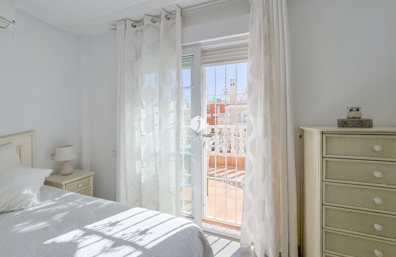 Segunda mano - Villa -
Orihuela Costa - Los Almendros-la Florida