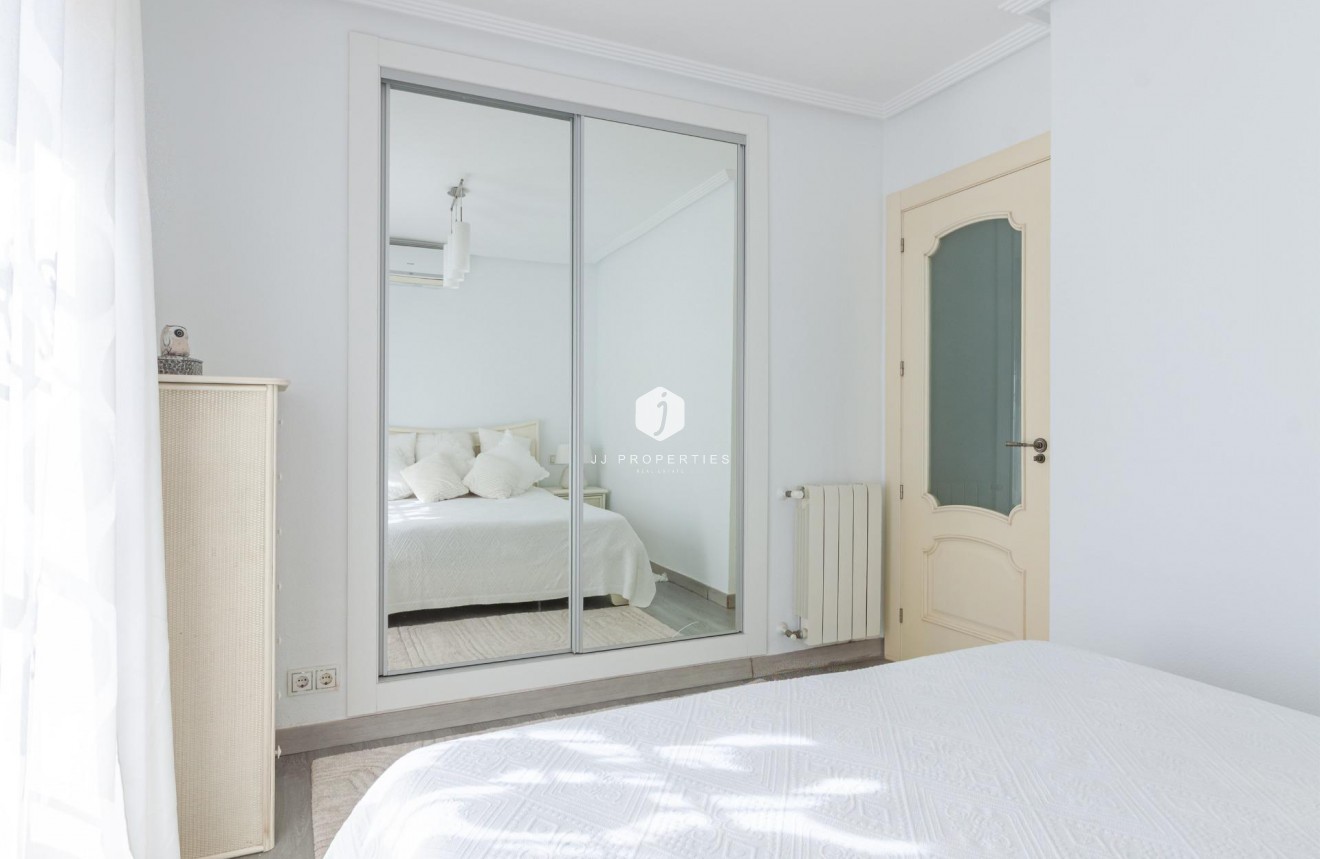 Segunda mano - Villa -
Orihuela Costa - Los Almendros-la Florida