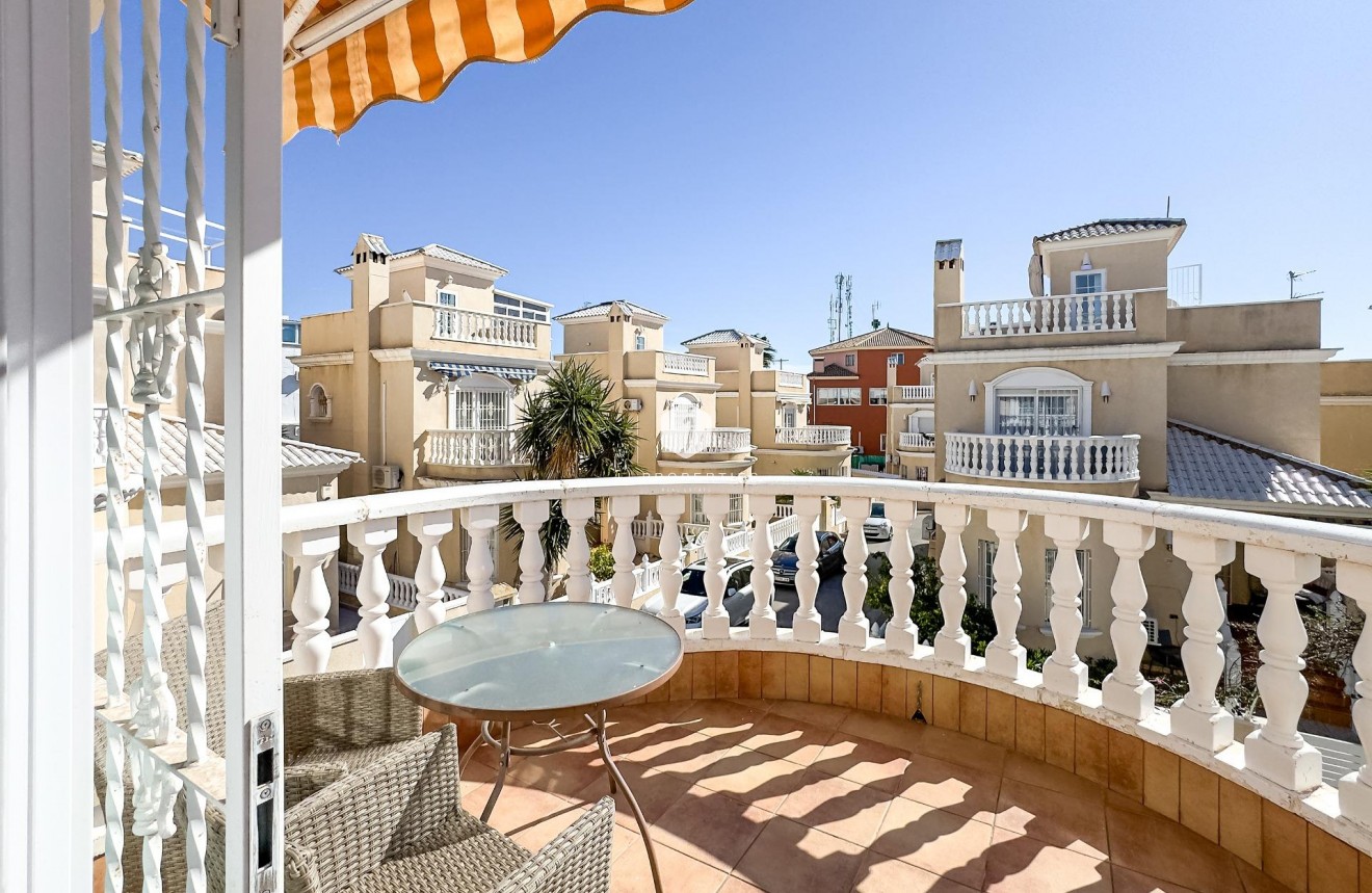 Segunda mano - Villa -
Orihuela Costa - Los Almendros-la Florida