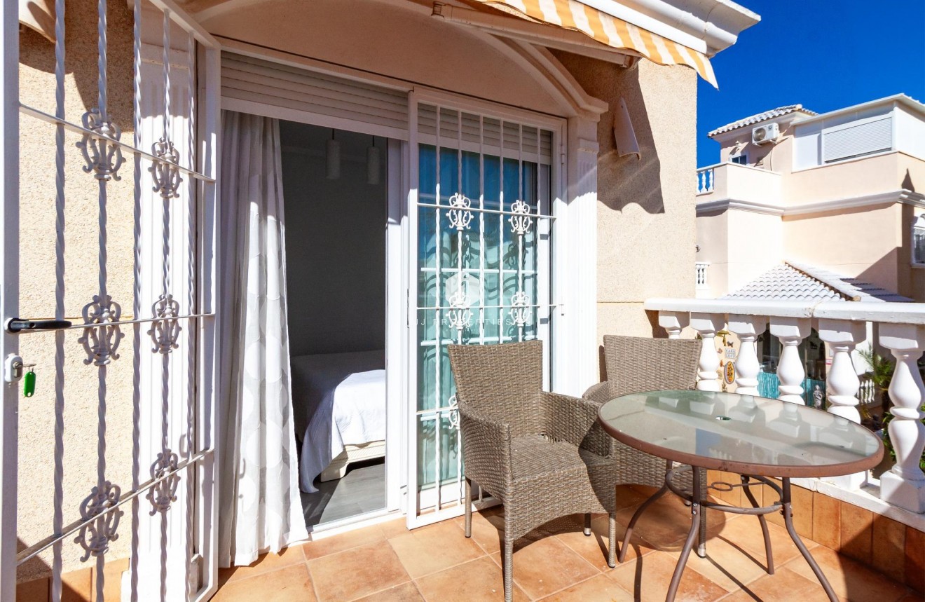 Segunda mano - Villa -
Orihuela Costa - Los Almendros-la Florida