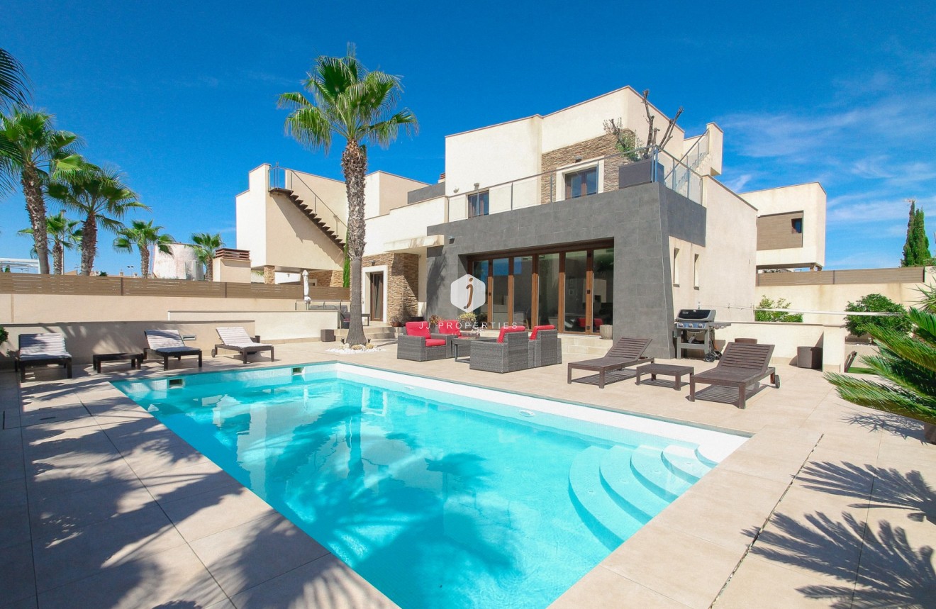 Aus zweiter Hand - Villa -
Torrevieja - Costa Blanca