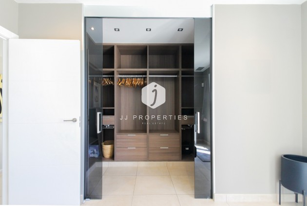 Aus zweiter Hand - Villa -
Torrevieja - Costa Blanca