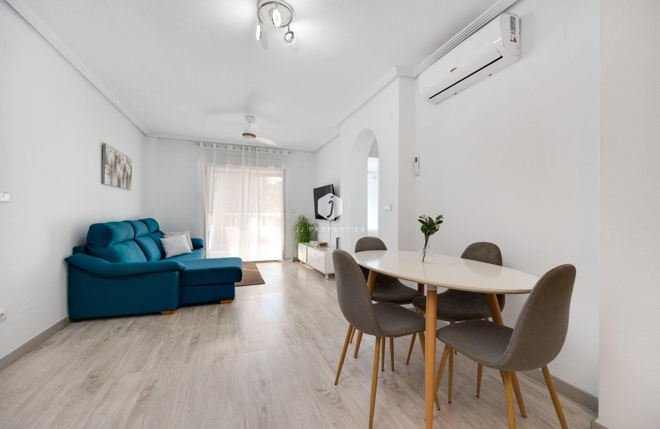 Aus zweiter Hand - Bungalow -
Torrevieja - aguas nuevas