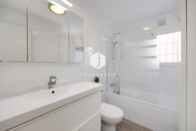 Aus zweiter Hand - Bungalow -
Torrevieja - aguas nuevas