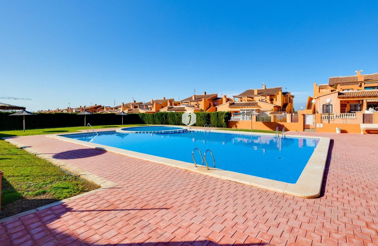 Aus zweiter Hand - Bungalow -
Torrevieja - aguas nuevas