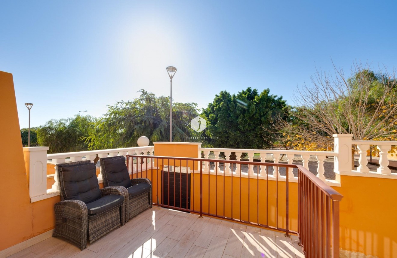 Aus zweiter Hand - Bungalow -
Torrevieja - aguas nuevas