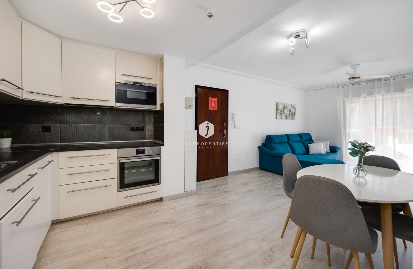 Aus zweiter Hand - Bungalow -
Torrevieja - aguas nuevas