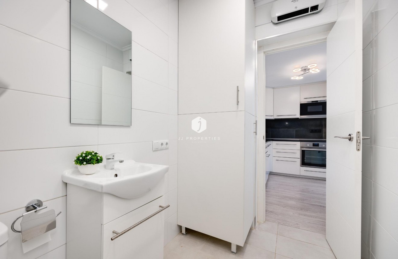 Aus zweiter Hand - Bungalow -
Torrevieja - aguas nuevas