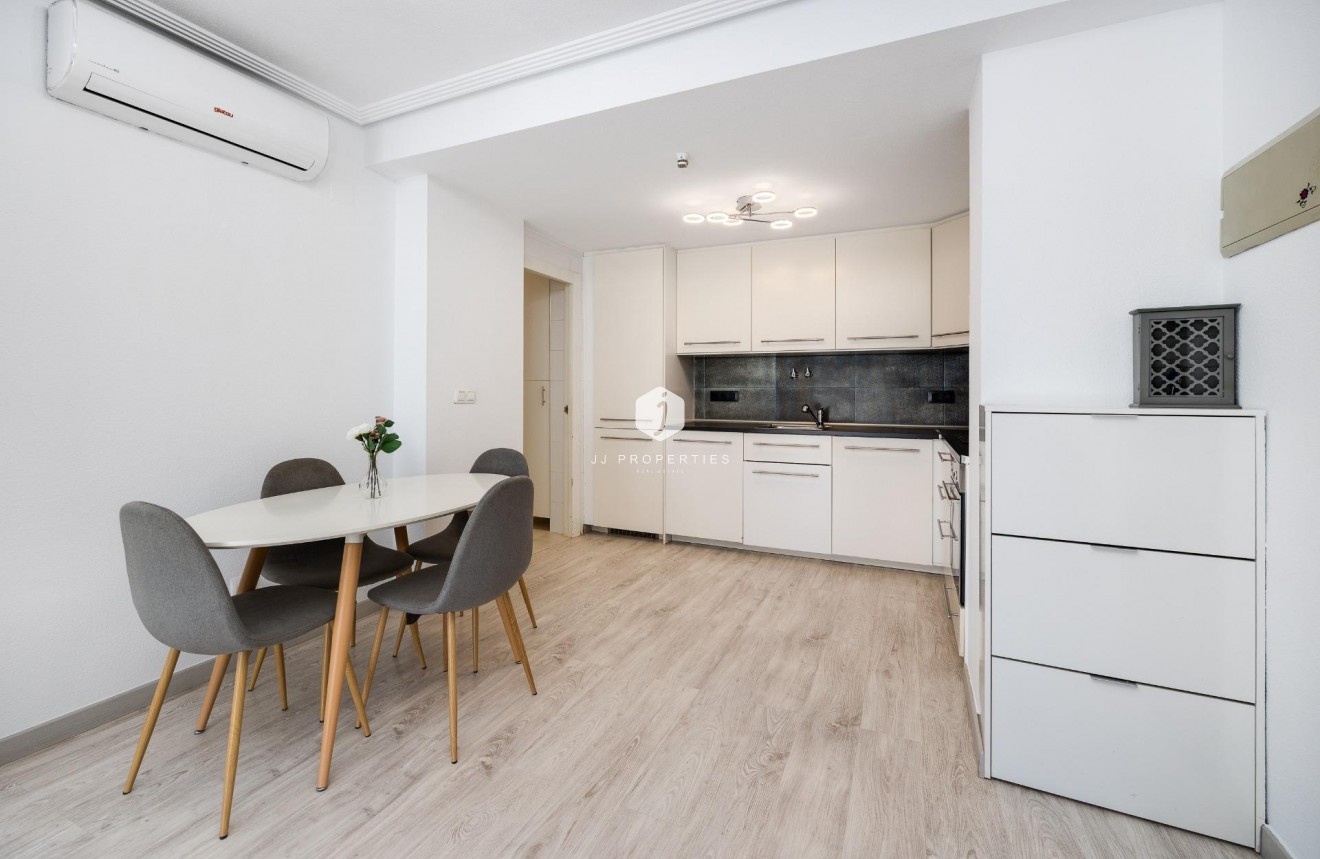 Aus zweiter Hand - Bungalow -
Torrevieja - aguas nuevas