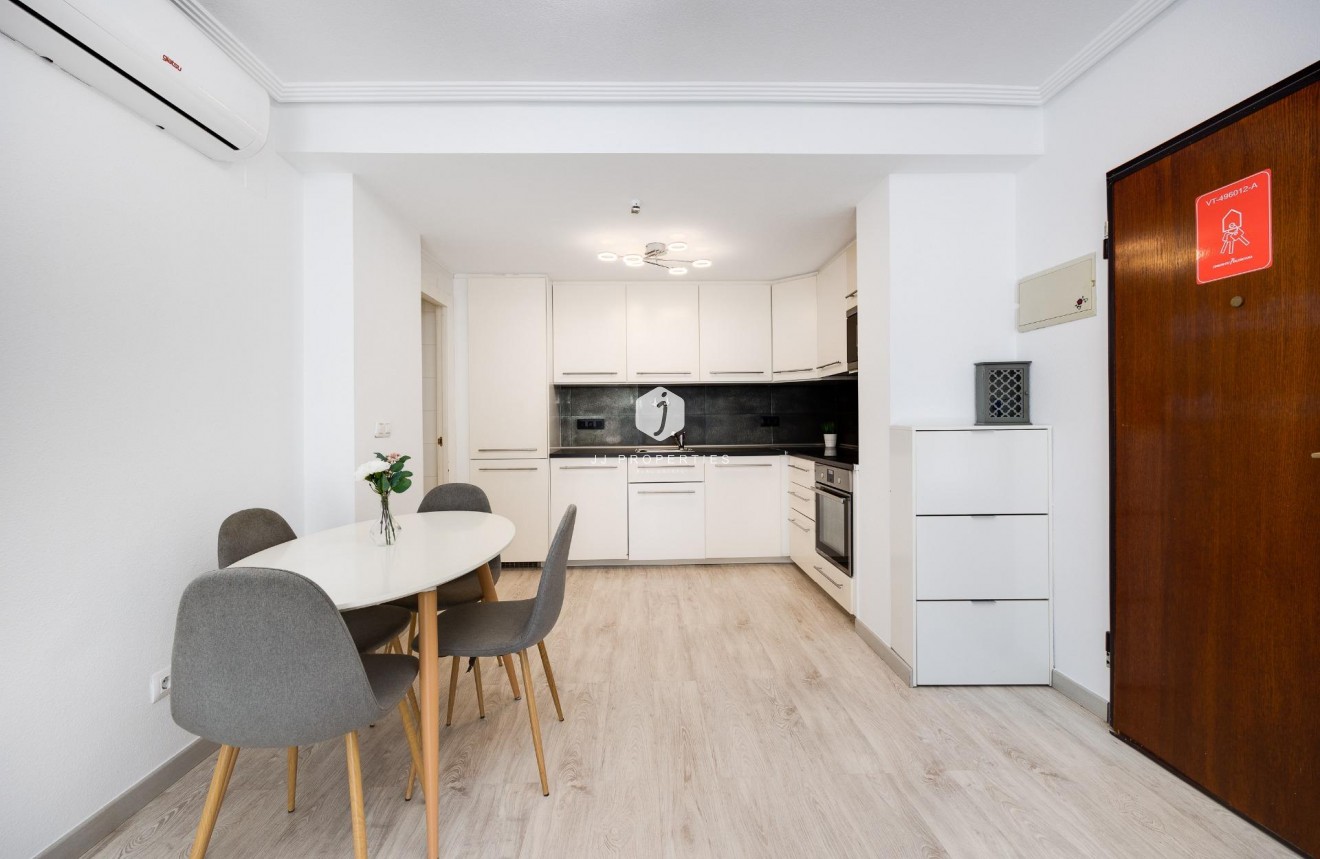 Aus zweiter Hand - Bungalow -
Torrevieja - aguas nuevas