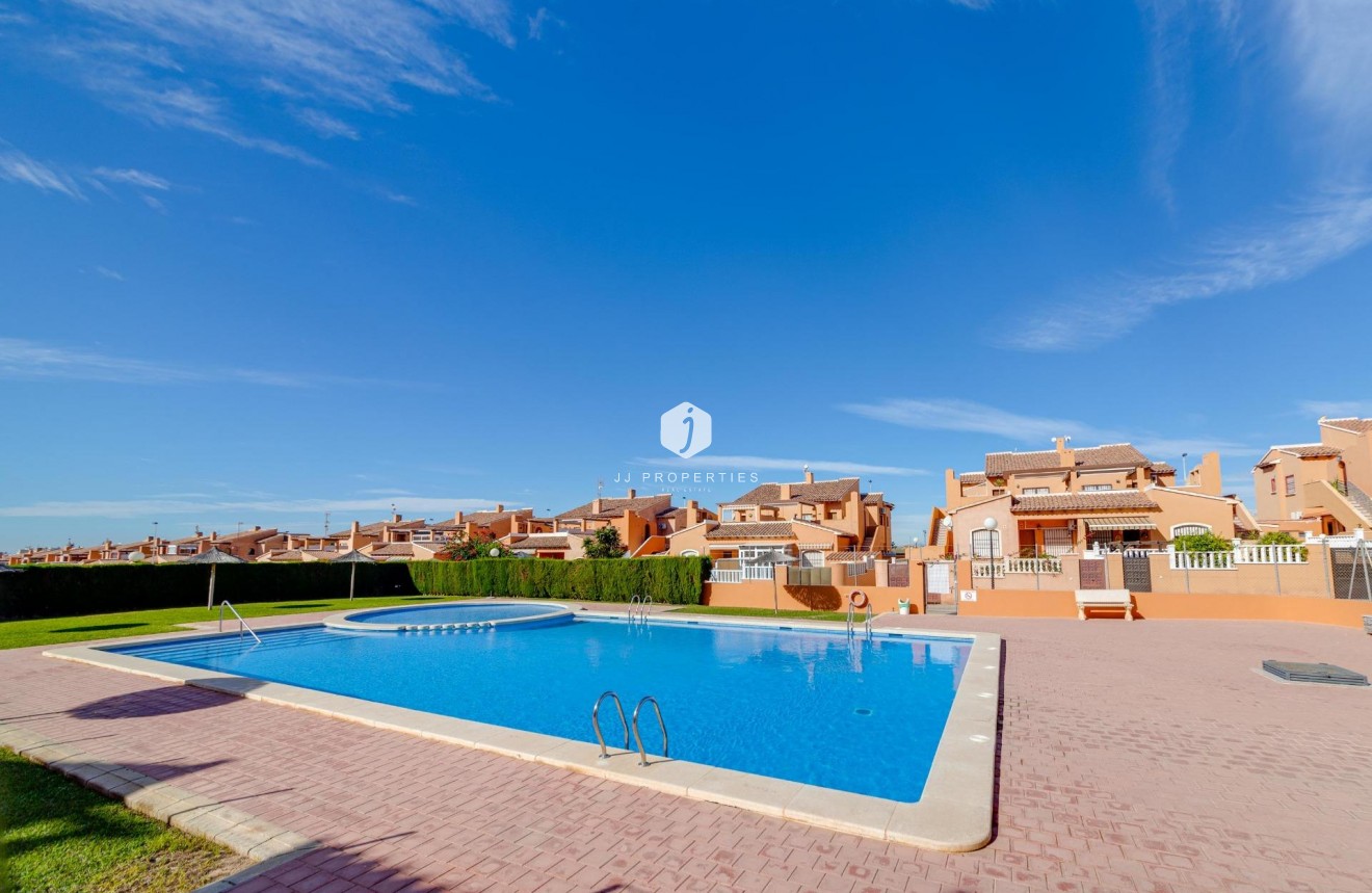 Aus zweiter Hand - Bungalow -
Torrevieja - aguas nuevas