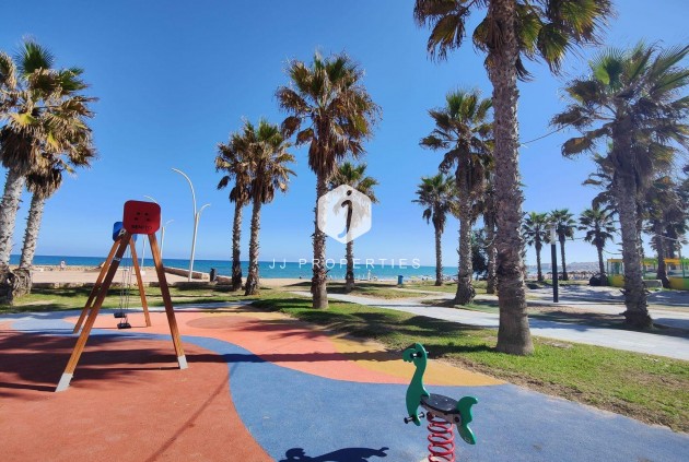 Aus zweiter Hand - Wohnung -
Torrevieja - La Mata