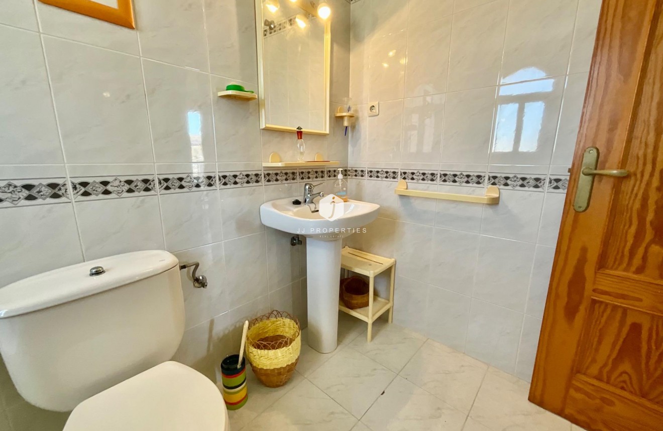 Aus zweiter Hand - Wohnung -
Torrevieja - La Mata