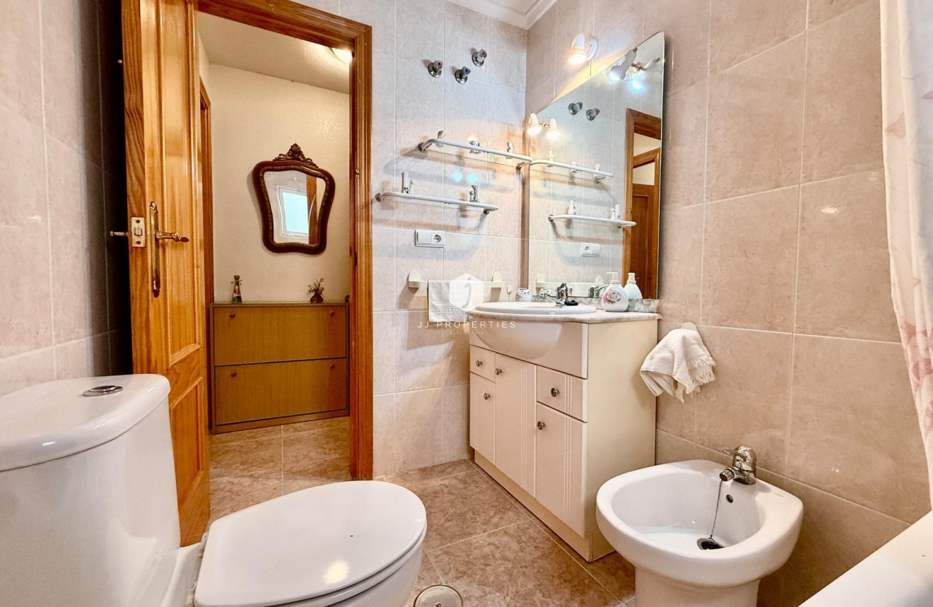 Aus zweiter Hand - Wohnung -
Torrevieja - Centro